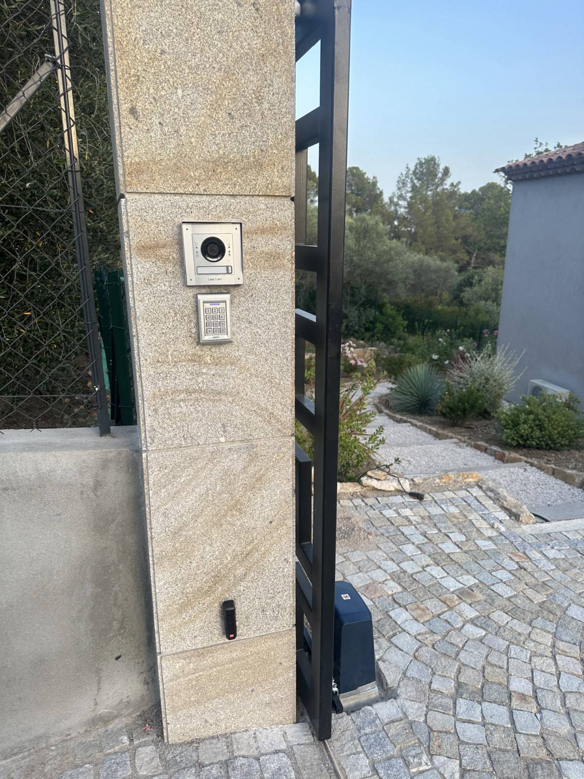 Prix pose motorisation pour portail coulissant Fréjus Var