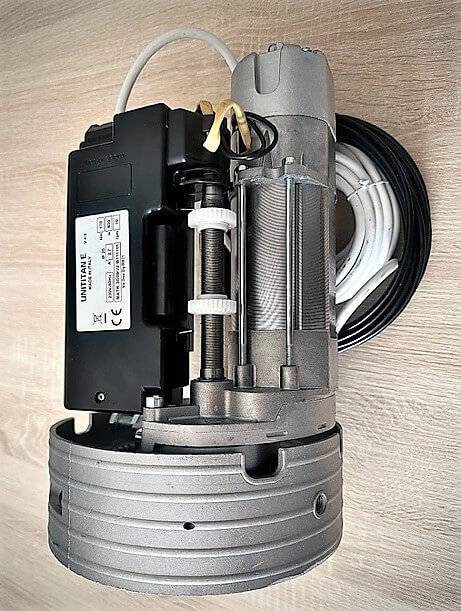 MOTEUR CENTRAL RIDEAU METALIQUE GRASSE